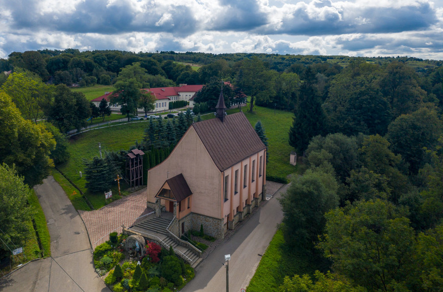  Parafia Rzymskokatolicka pw. Nawiedzenia NMP w Baryczce - fot. Dawid Mazur